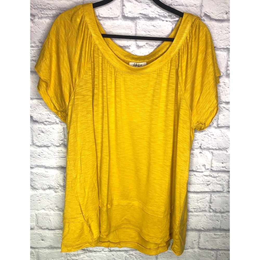 Style & Co Tumeric Yellow Scoop Neck Short Sleeve